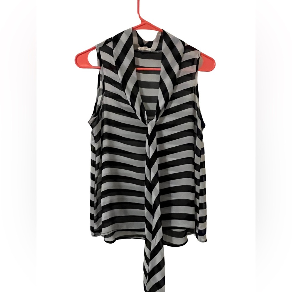 L8ter women’s blouse /top. Size Small